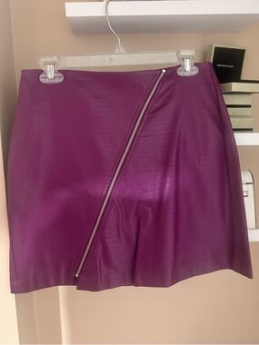 Faux Leather Purple Mini Skirt with Diagonal Zip